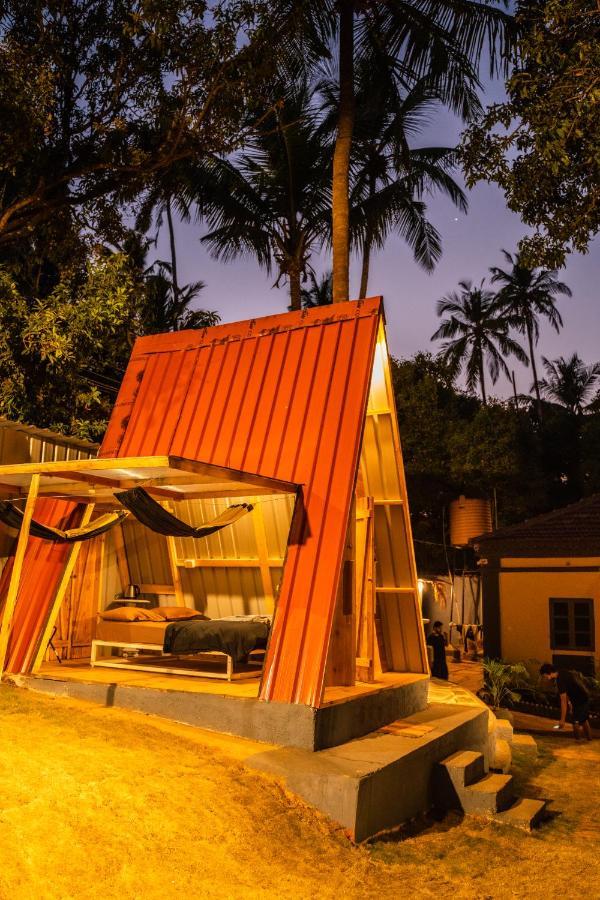 The Hosteller Goa, أنجونا المظهر الخارجي الصورة